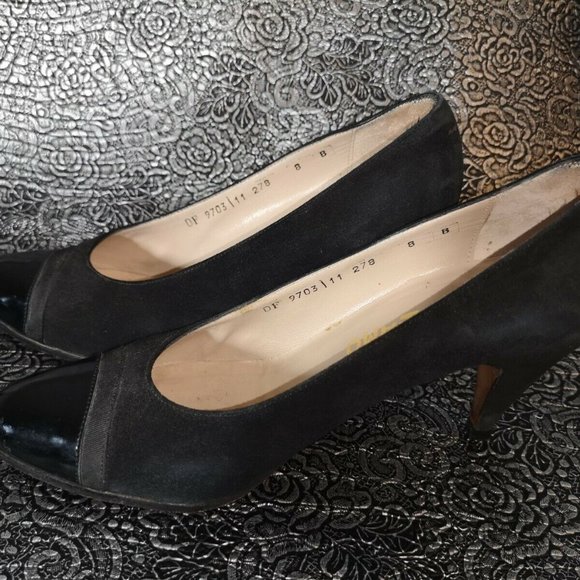 Vintage Salvatore Ferragamo High Heel - Black Suede  Patent Cap Toe Size 8 Italy - Picture 6 of 7